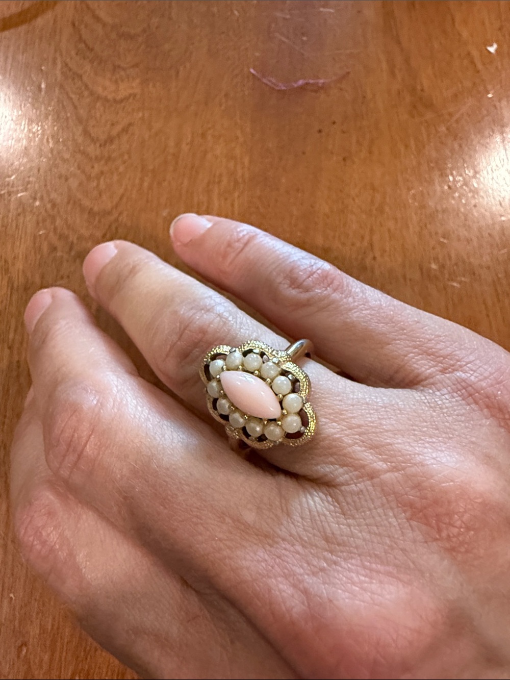 Vintage Avon Gold-Tone Pink Cabochon & Cream Bead Floral Ring